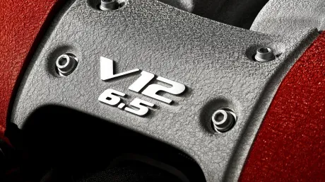 El sucesor del Ferrari 812 Superfast llegará en 2024 y mantendrá el motor V12 - SoyMotor.com