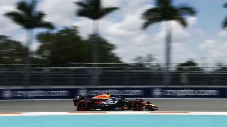 Verstappen mantiene el dominio en Miami y se lleva la Pole - SoyMotor.com