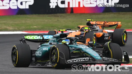 Fernando Alonso y Lando Norris en el GP de China